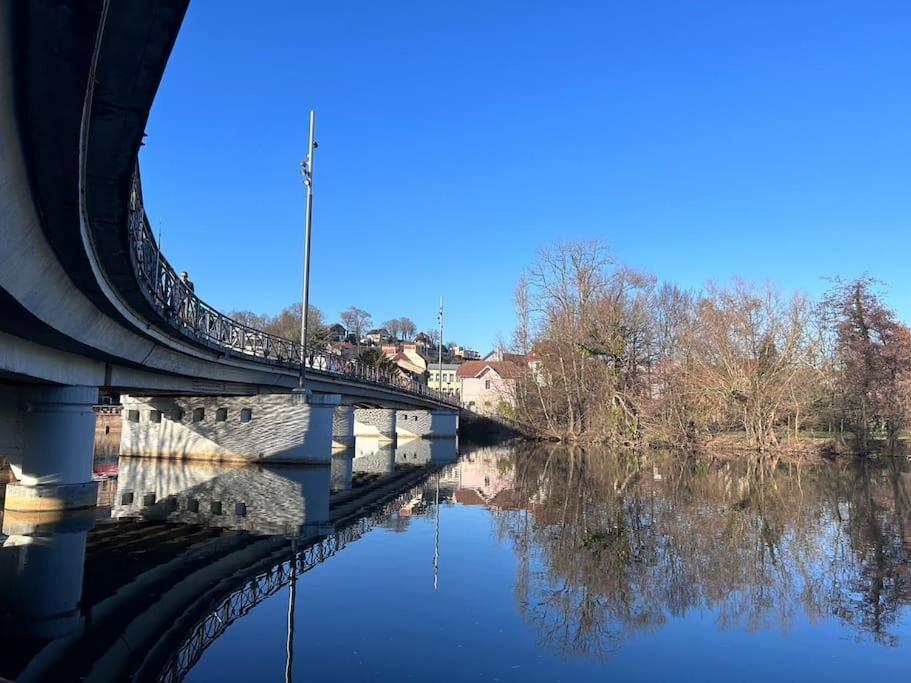 Appartement 1 Chambre Rue Faubourg De Besancon มงเบลียาร์ ภายนอก รูปภาพ