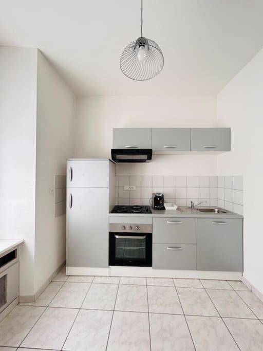 Appartement 1 Chambre Rue Faubourg De Besancon มงเบลียาร์ ภายนอก รูปภาพ